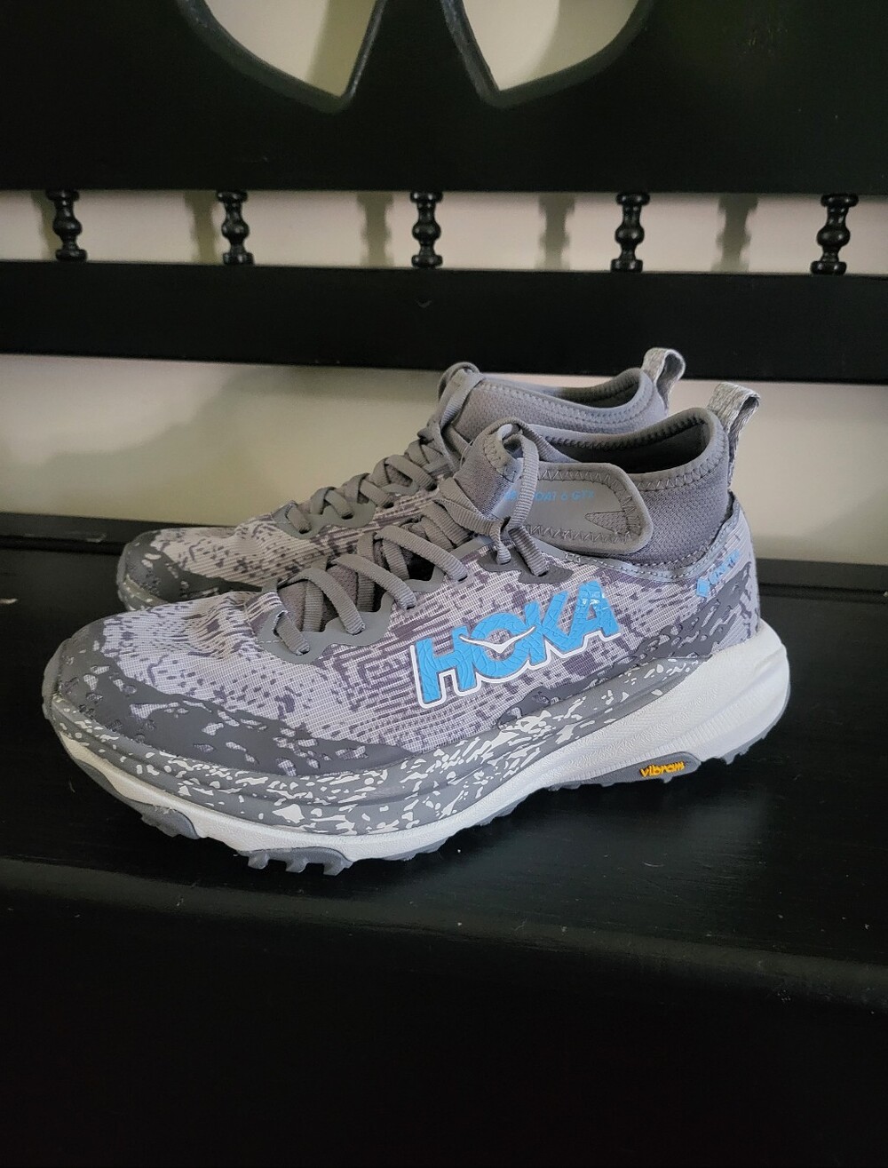 Brand New Never Worn Hoka Women's Trail Running Waterproof Speedgoat 6 Mid GTX